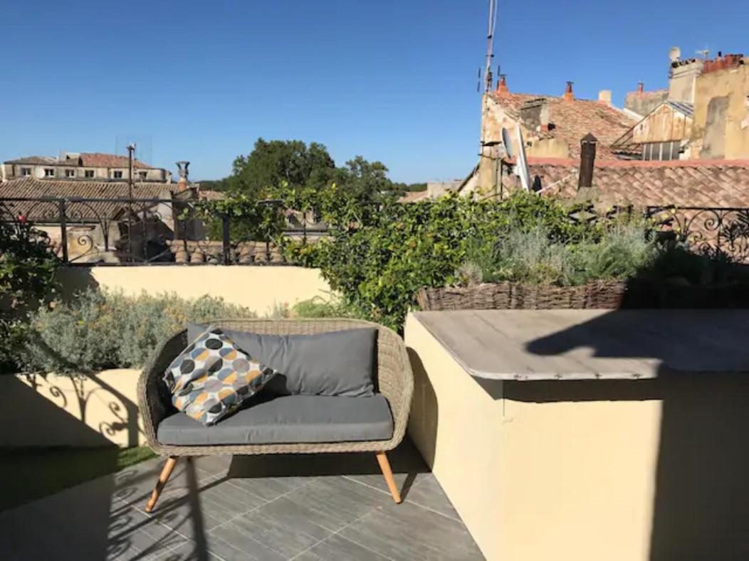 Magnifique Appartement De Charme Avec Vue Sur Le Palais Des Papes A Avignon Wifi Gratuit Eksteriør billede
